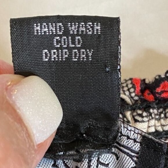 Angie Women's Black and Red Aztec Print Elastic Waistband Shorts Size S Boho - Picture 4 of 7